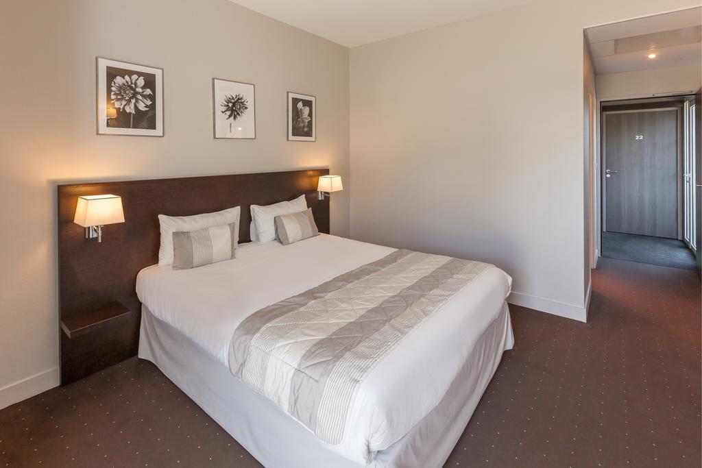 Hotel Alienor Лангон Номер фото